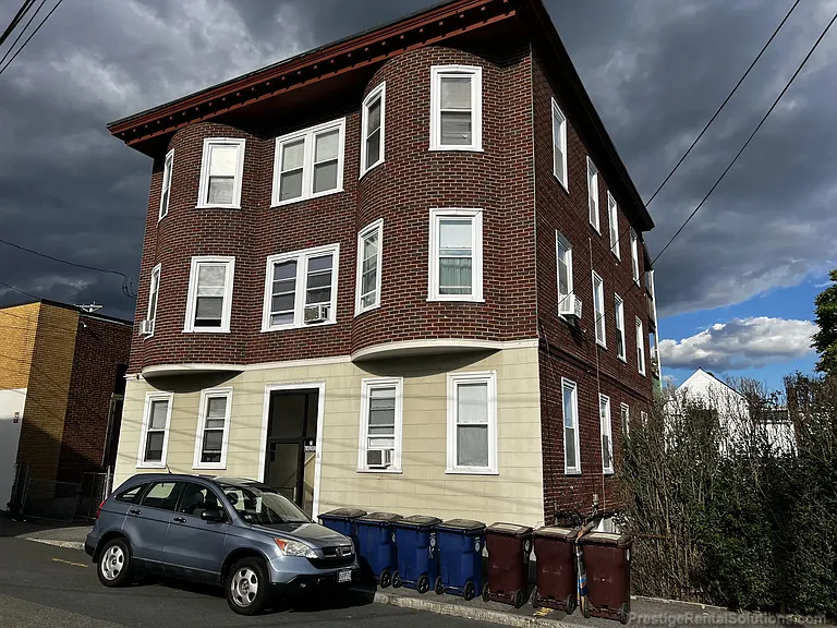 24 Shurtleff St — Photo 10