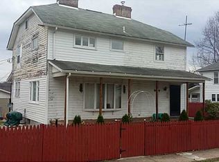 6684 6th St, Grindstone, PA 15442