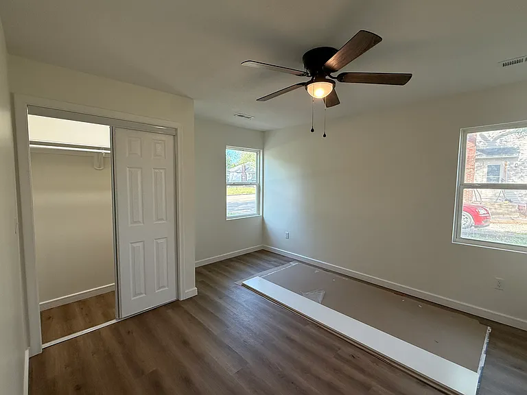 2503 E Graham Ave — Photo 18