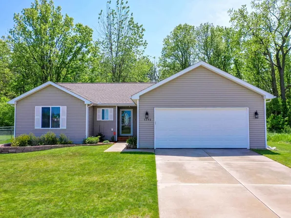5340 Tulip Dr, Burton, MI 48519