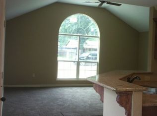 1009 Cole Dr, Longview, TX 75602