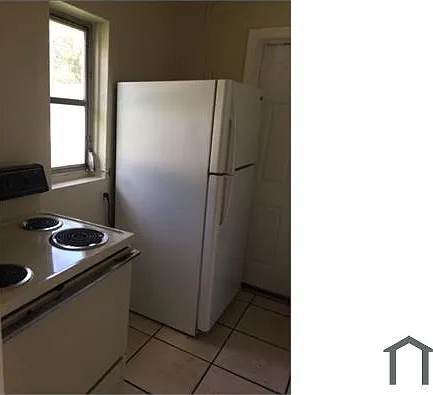 1429 NW 3rd Ct — Photo 10