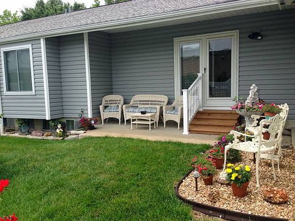 2nd image of 1719 Forest Hills Dr