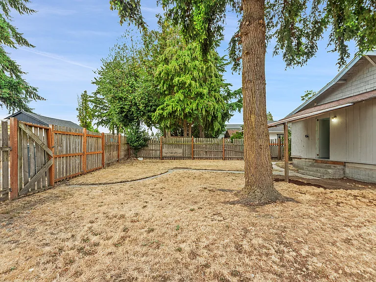 6218 S Warner St — Photo 5