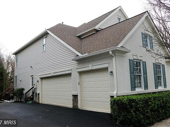 2nd image of 2309 Idylwood Mews Ln