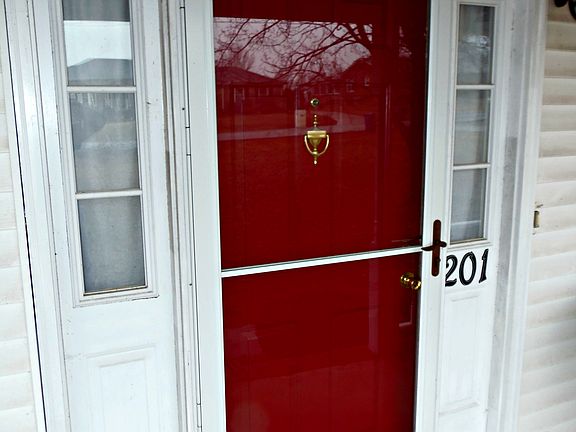 5th image of 201 Northwood Ave