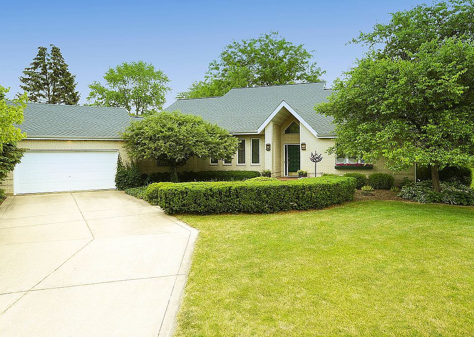Open House Sun, July 25, 1-4