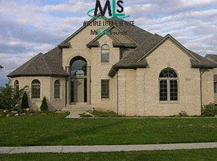 13403 Amberglen Dr, Washington, MI