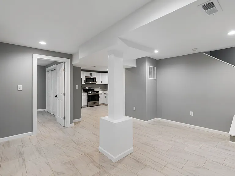 3018 Taylor Ave — Photo 11