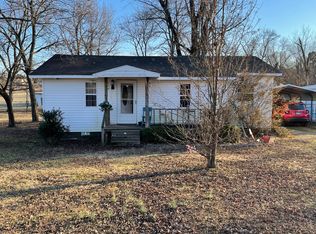 102 SE 4th St, Atkins, AR 72823