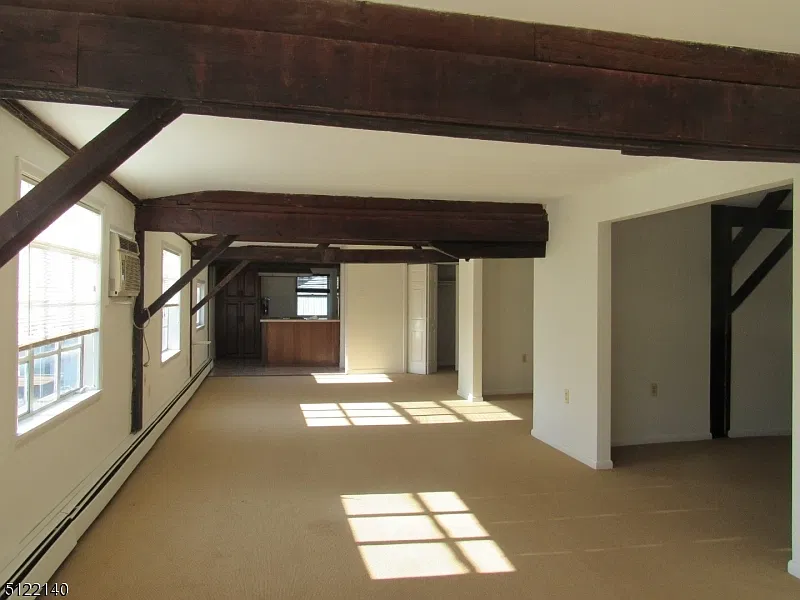 2 bed, 1.0 bath, $2,250 — Photo 3