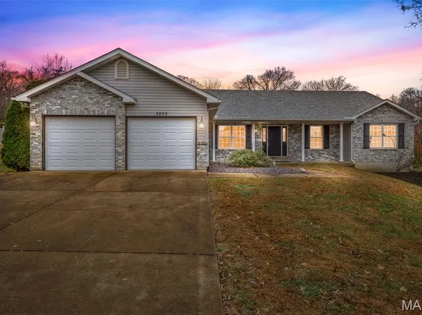 3203 Cole Meadows Ct, Festus, MO 63028
