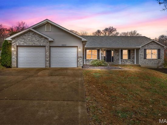 3203 Cole Meadows Ct, Festus, MO 63028