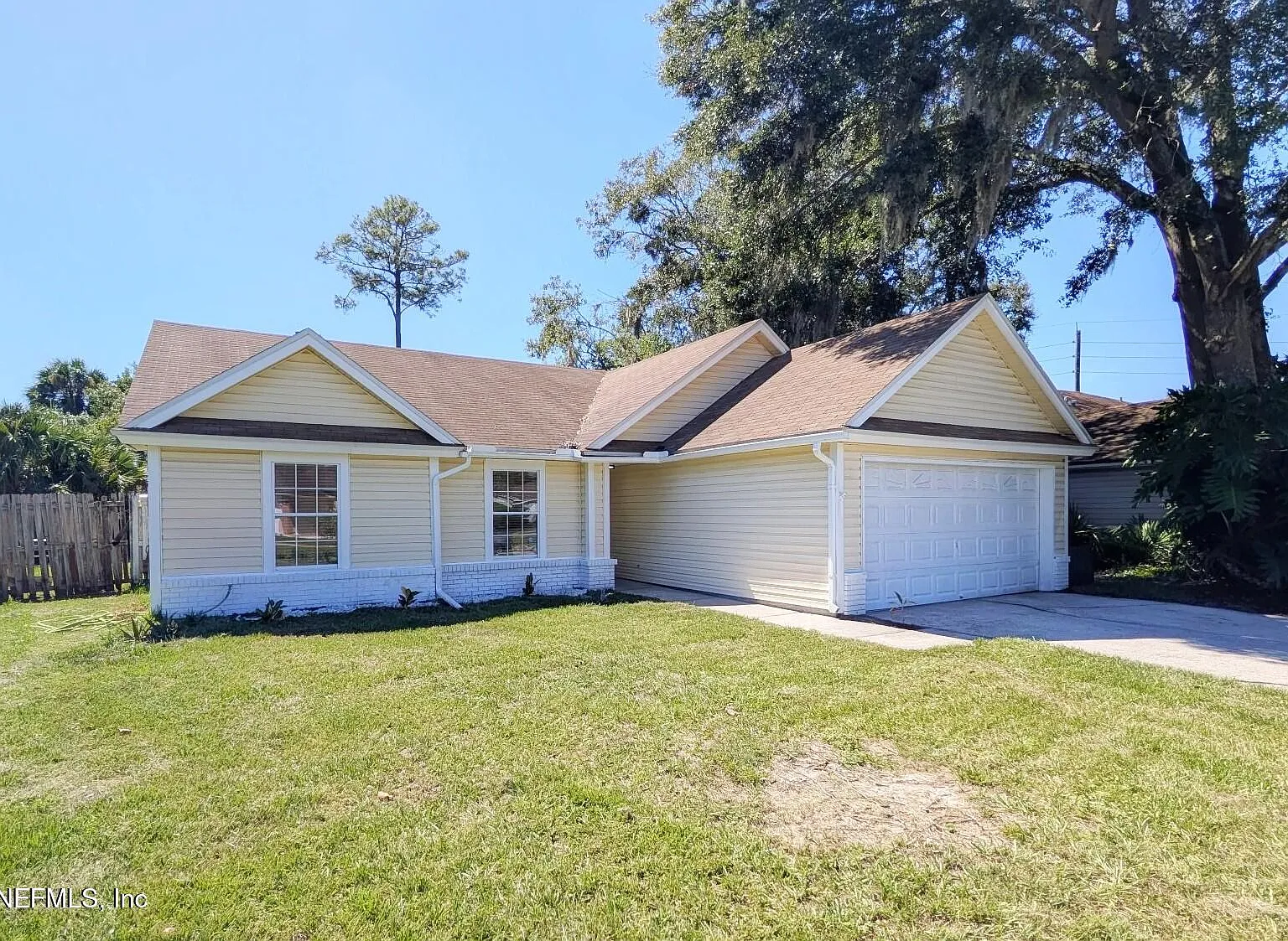 3 bed, 2.0 bath, 1357 sqft, $2,550 — Photo 2