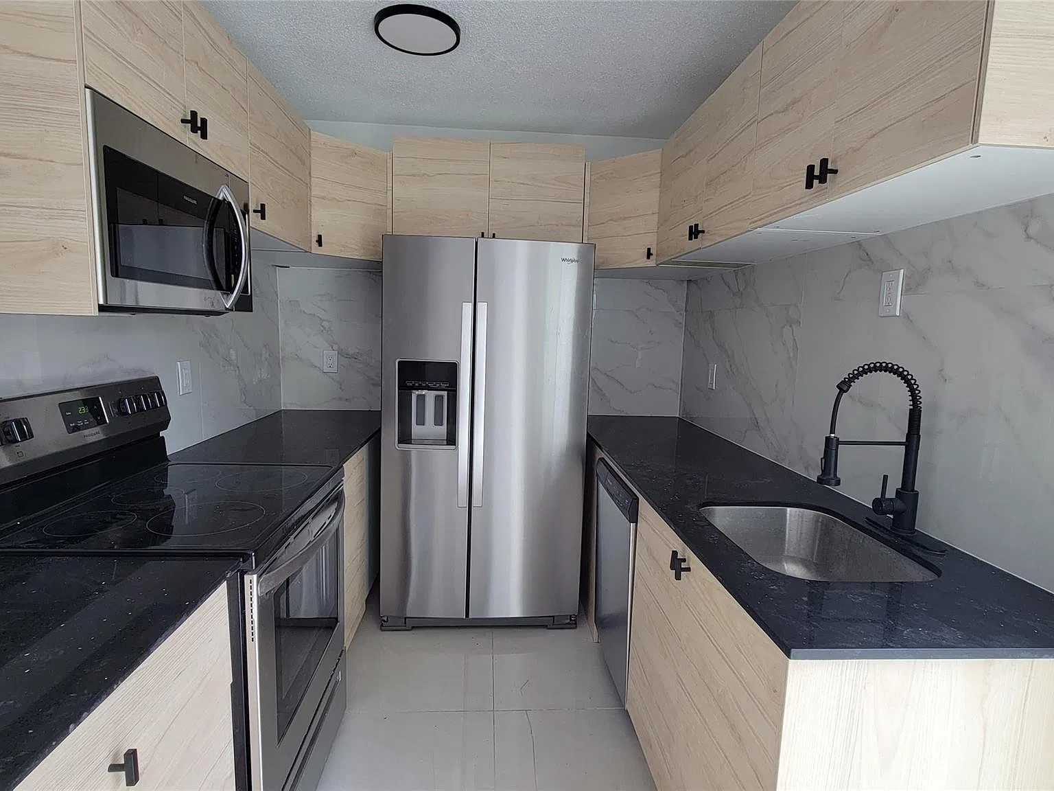 3 bed, 2.0 bath, 1000 sqft, $3,100 — Photo 1
