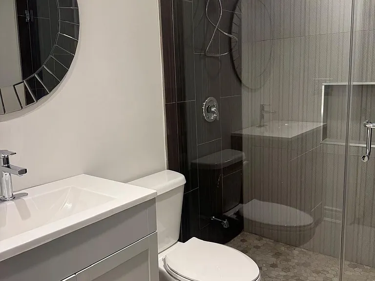 94 Houseman Cres — Photo 13