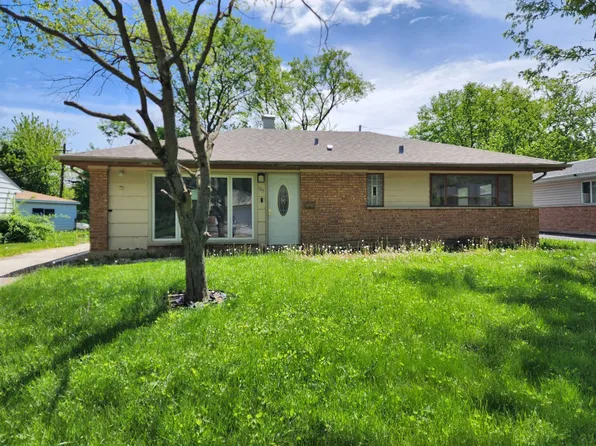 105 Shabbona Dr, Park Forest, IL 60466