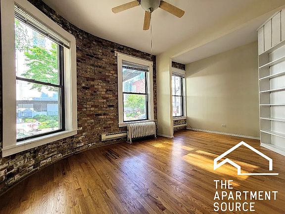 3rd image of 1216 N Dearborn Pkwy #1