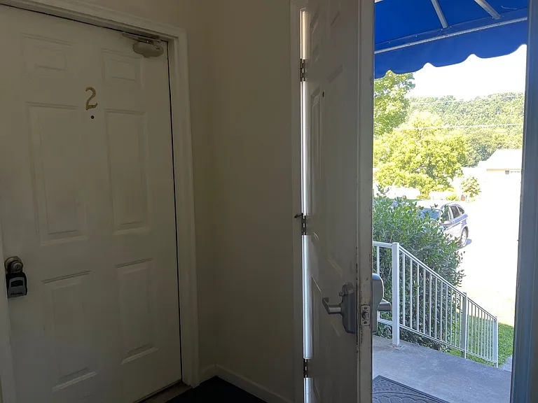 139 Honeycutt St — Photo 3