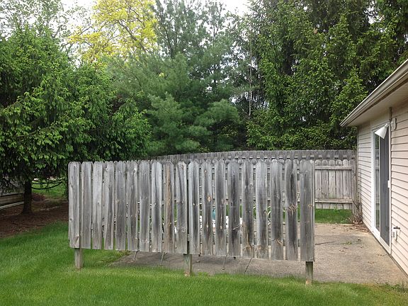3rd image of 1080 Northford Ct