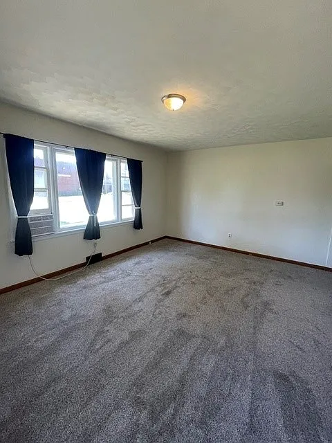 2 bed, 1300 sqft, $875 — Photo 4