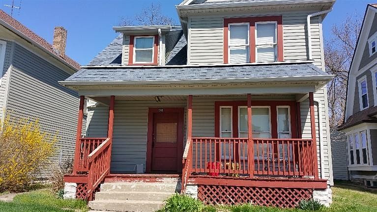 1st image of 288 E 2nd St