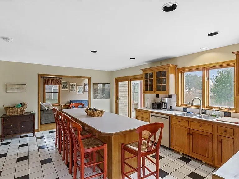 2 Easton Ter — Photo 11