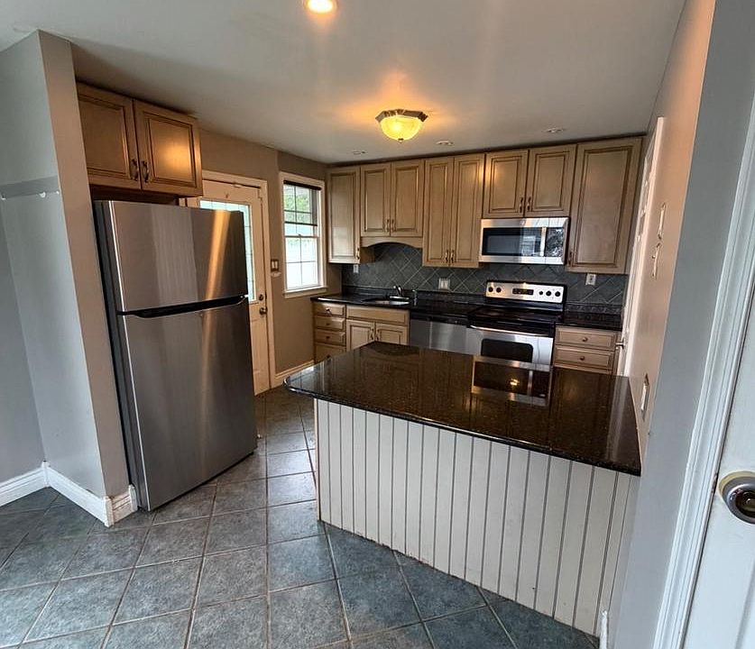 2nd image of 8133 Bullneck Rd