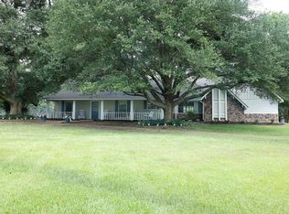 1015 Erin Dr, Summit, MS 39666
