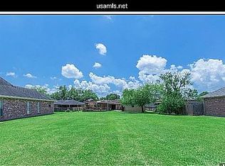111 N Eagle Dr, Houma, LA 70364