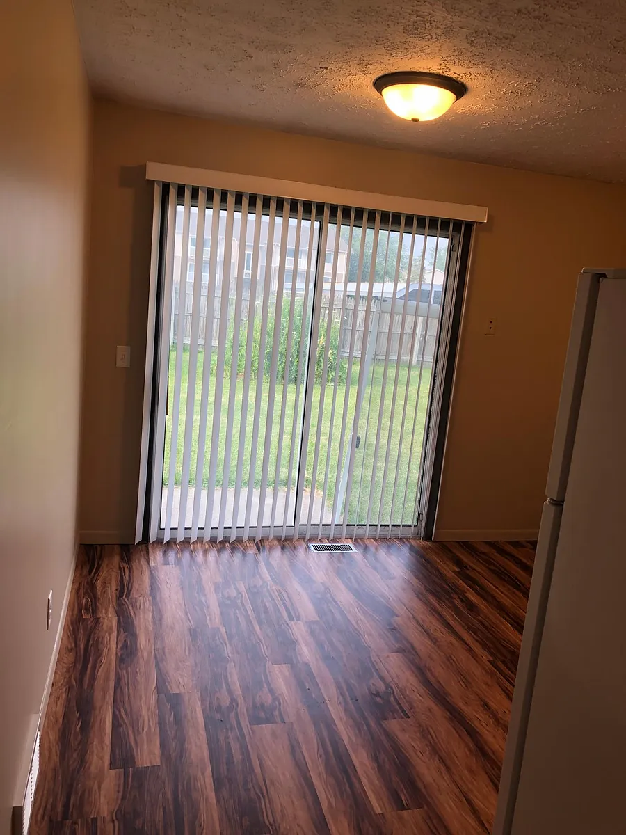 Building Photo - 5041 Maybrook Dr
