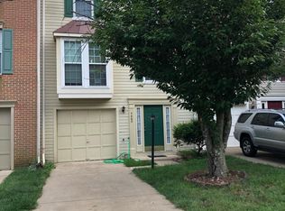 7462 Gadsby Sq, Alexandria, VA 22315