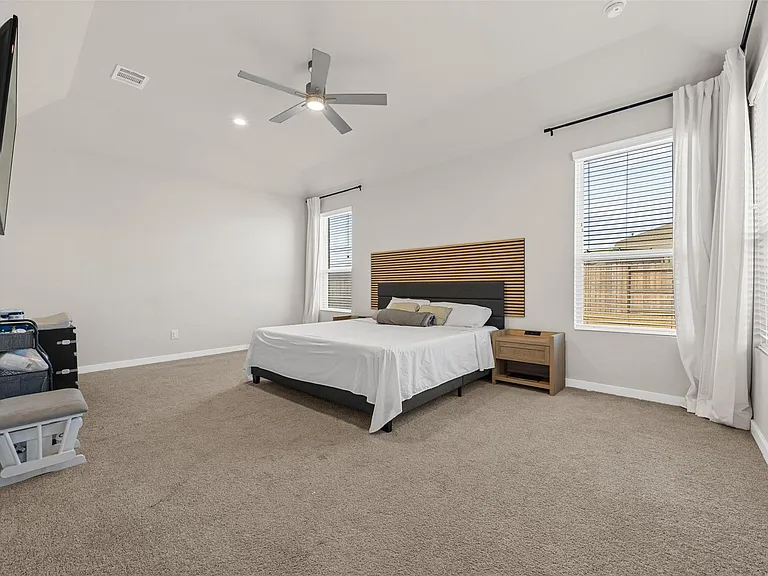 27014 Wandering Glen Ln — Photo 18