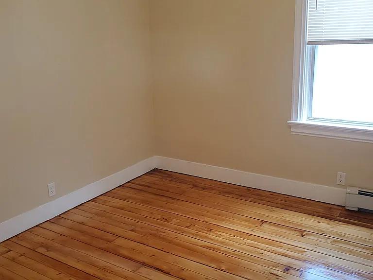 39 Calais St #SECONDFLOOR — Photo 7