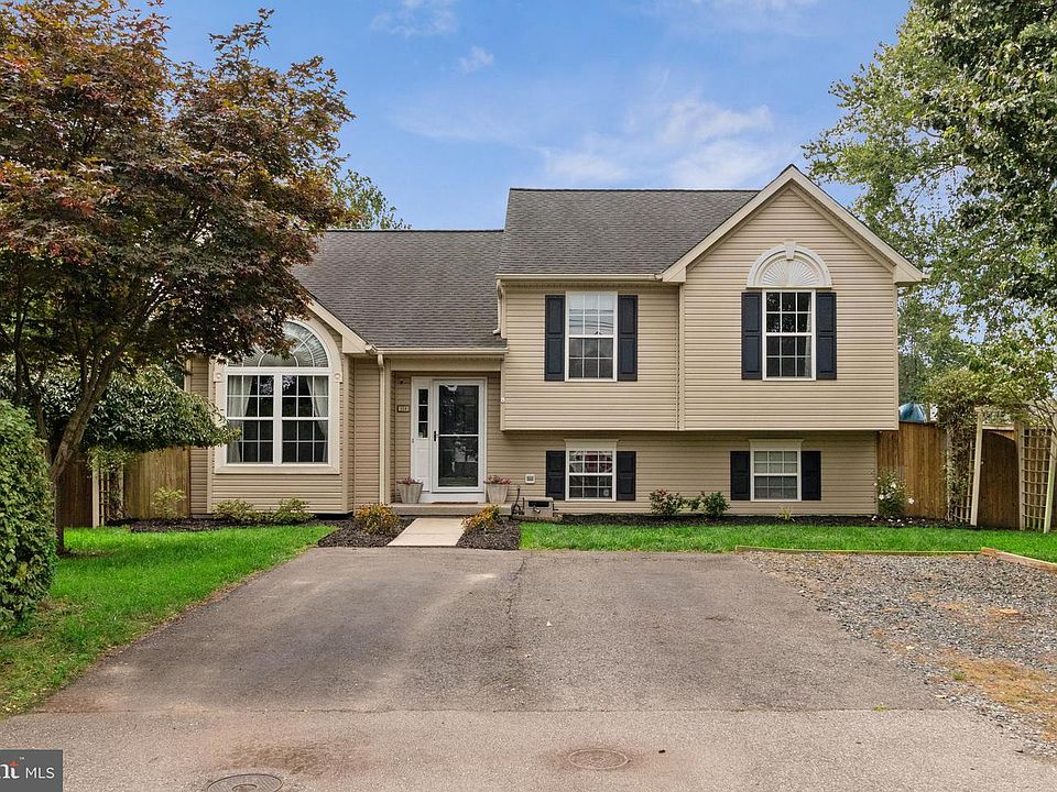 1st image of 359 Gaylor Rd