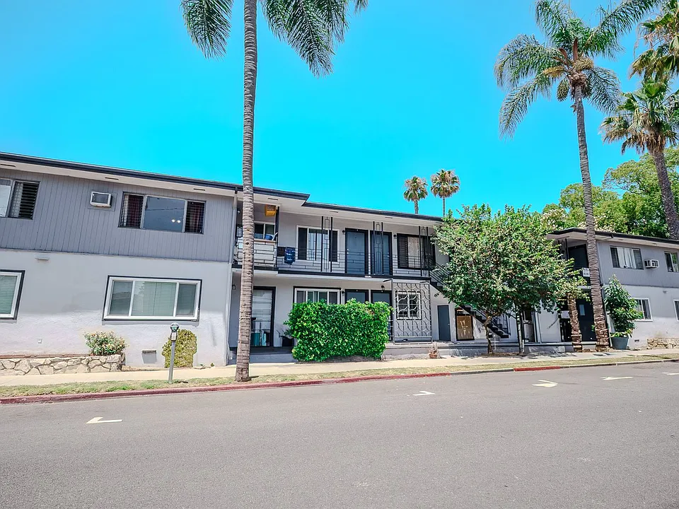 405 W 10th St