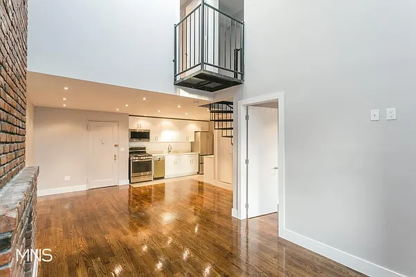 Rented by MNS Marketing | media 19