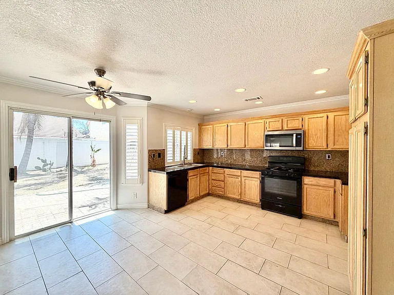 507 Lassa Way — Photo 8