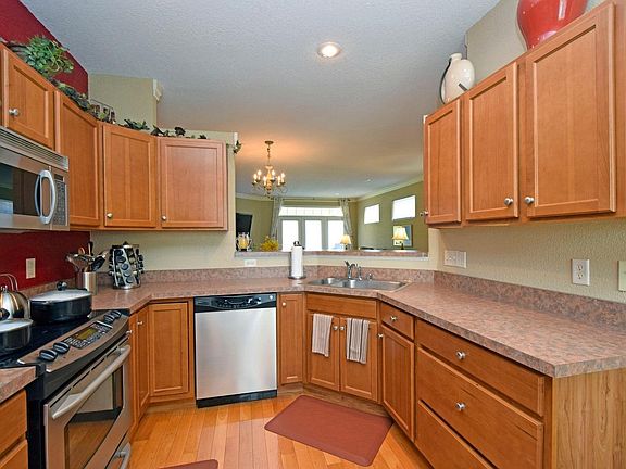 5th image of 2728 Daphne Dr