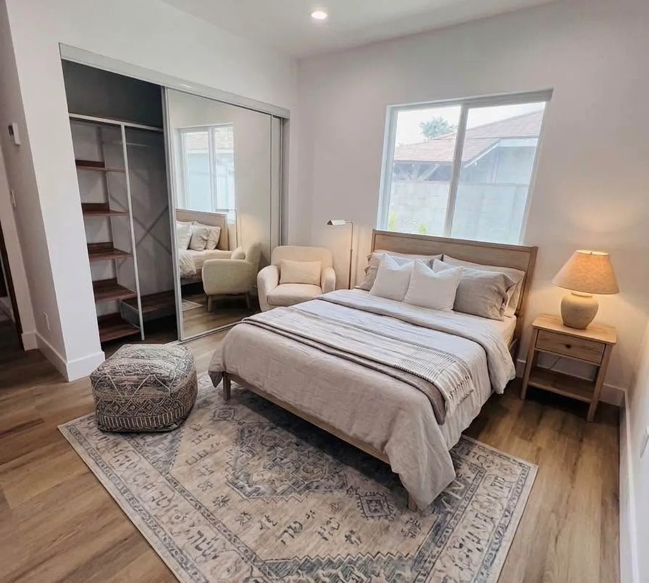 1 bed, 350 sqft, $2,350 — Photo 1