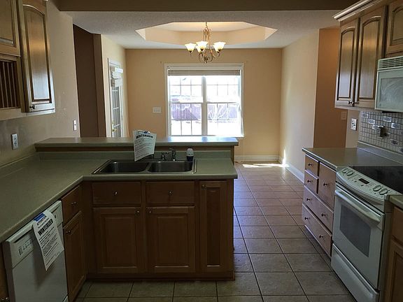 4th image of 212 Lovorn Cir