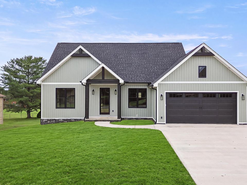 1st image of 926 Winding Ridge Dr