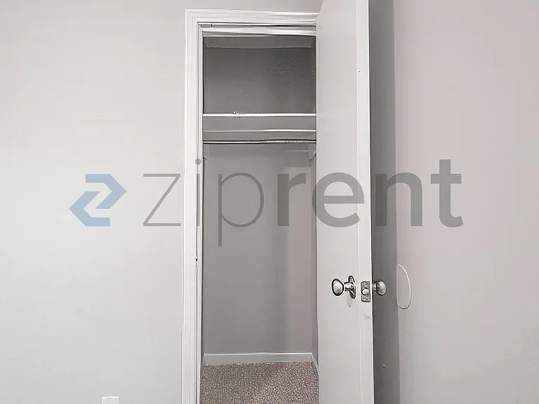 Main Bedroom Closet