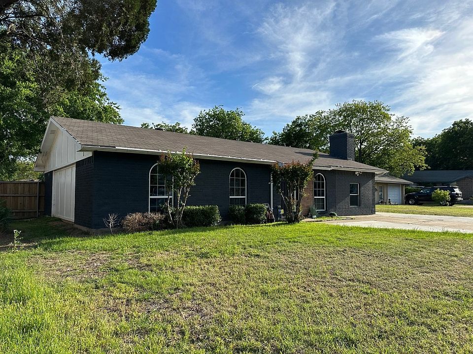 1st image of 1013 Las Flores Ct