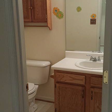 1/2 Bath Lower