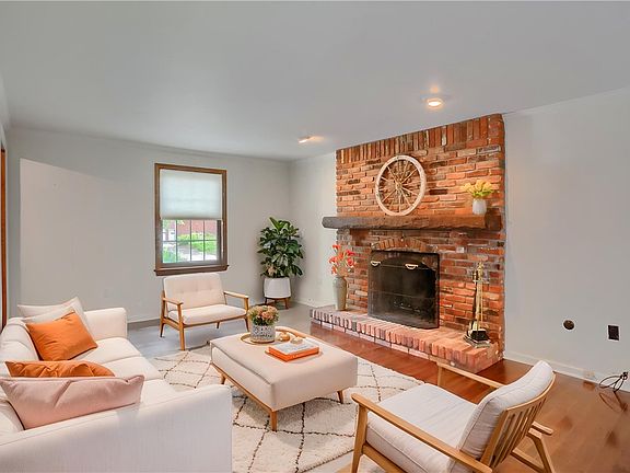 4th image of 120 Christler Ct