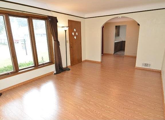 3rd image of 1510 W 66th Street