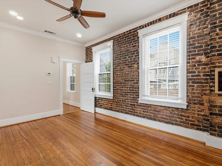 417 E Drayton St — Photo 16