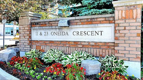 23 Oneida Cres #Penthouse 01 Photo 1