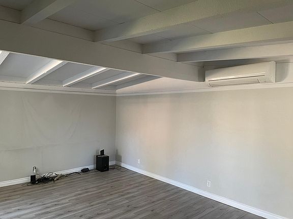 4th image of 5061 Barstow St